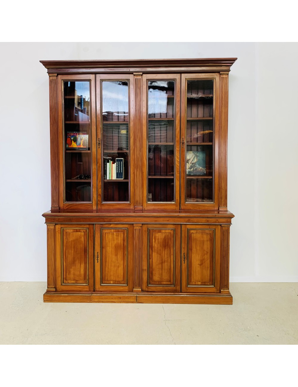 Ancienne Bibliothèque 2 corps Haut de gamme - Chataigner et Laiton - Armoire vaisselier vitrine